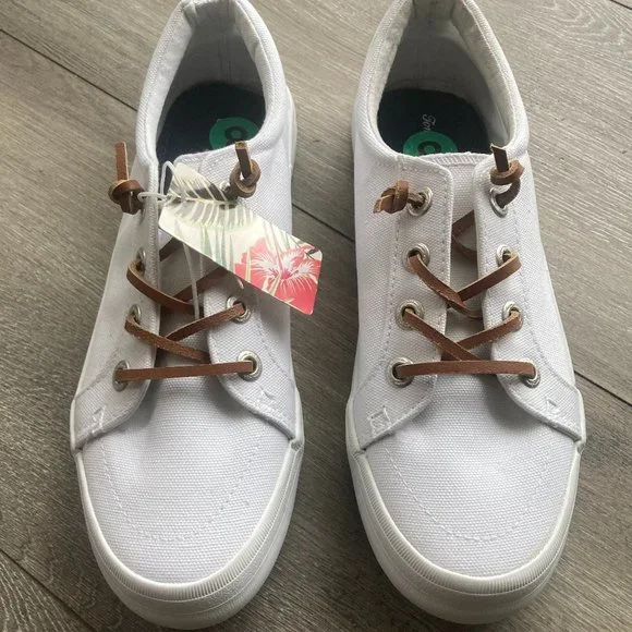 TOMMY BAHAMA Women white canvas sneakers. Size 7-8 - Picture 1 of 5